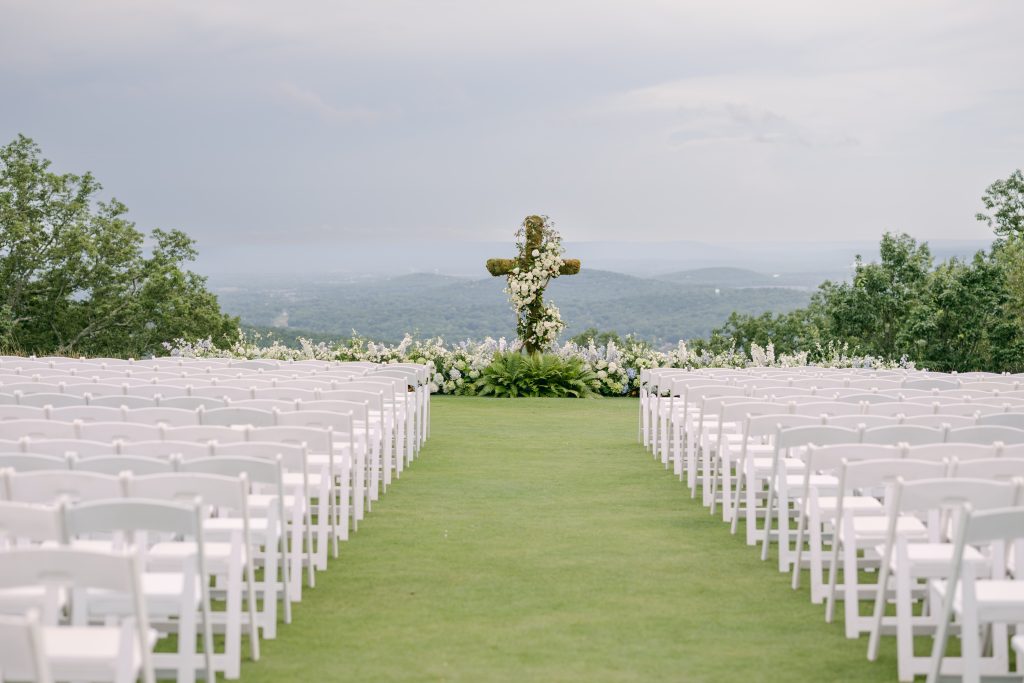 Lydia & Robby's Wedding at The Ledges Huntsville by Heather Durham Photography
